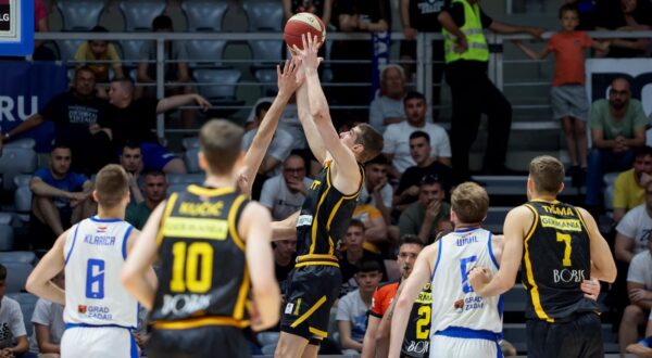 02.05.2025., Zadar - Utakmica posljednjeg 30. kola AdmiralBet ABA lige: KK Zadar - KK Split Photo: Sime Zelic/PIXSELL
