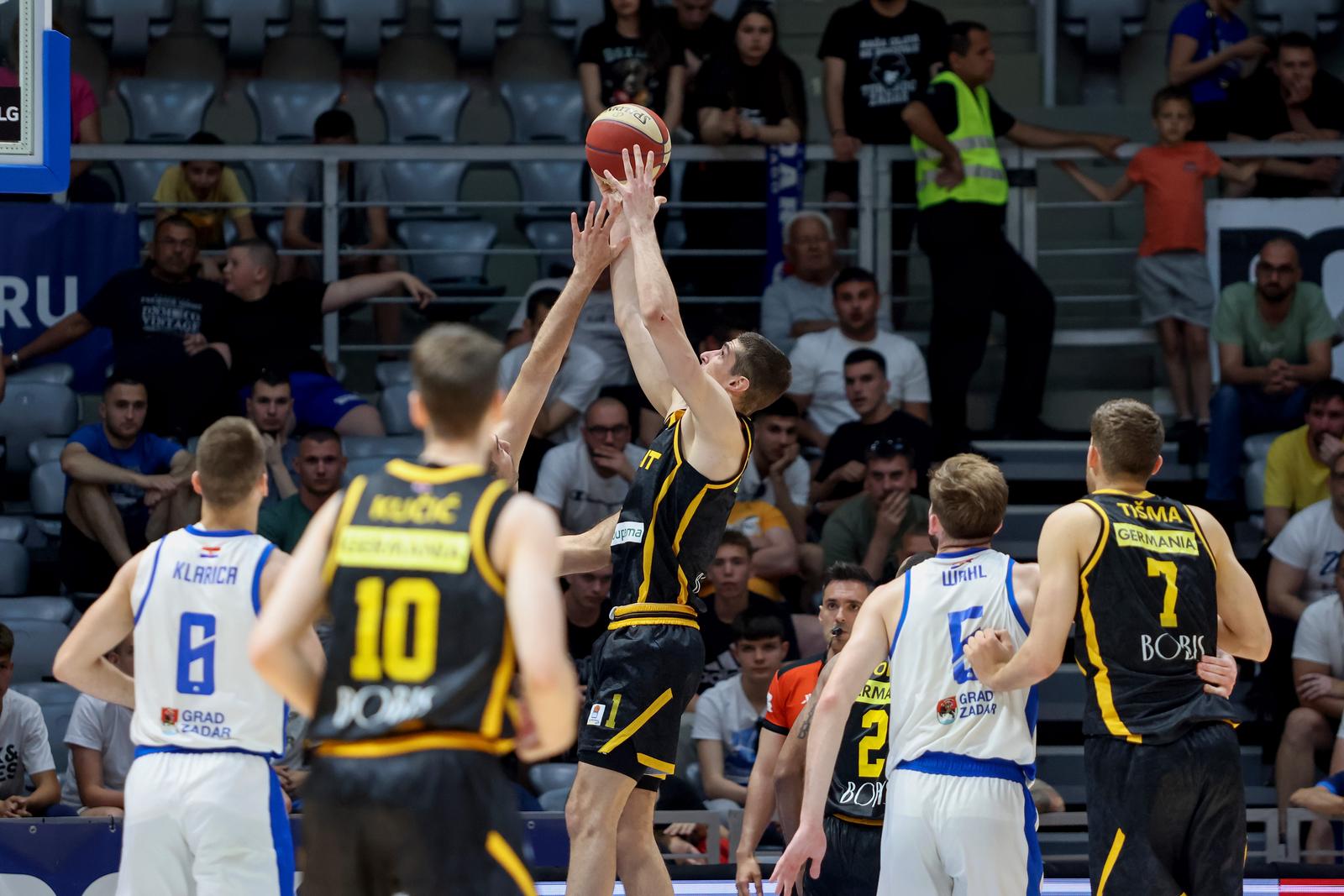02.05.2025., Zadar - Utakmica posljednjeg 30. kola AdmiralBet ABA lige: KK Zadar - KK Split Photo: Sime Zelic/PIXSELL