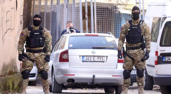 04.02.2025., Sarajevo, Bosna i Hercegovina - U toku su pretresi uhapsenih u akciji “Brut”. Operativna akcija Brut se provodi u saradnji sa Nacionalnim istraznim uredom Slovenije, Policijom Kraljevine Svedske i Europola, s ciljem pronalaska tragova i predmeta koji se mogu dovesti u vezu s izvrsenjem krivicnog djela ubistva Satka Kekica u Sloveniji. Photo: Armin Durgut/PIXSELL