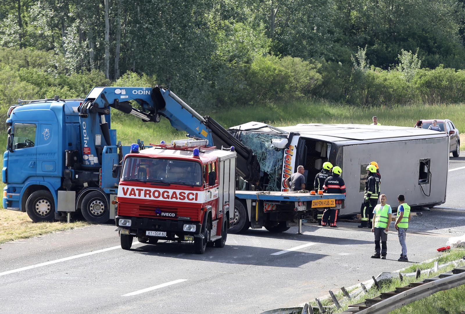 04.05.2025., Popovaca - Prometna nesrece u kojoj je sudjelovao autobus i osobni automobil. U nesreci su dvije osobe poginule te ih je nekoliko ozlijedjeno. Photo: Edina Zuko/PIXSELL