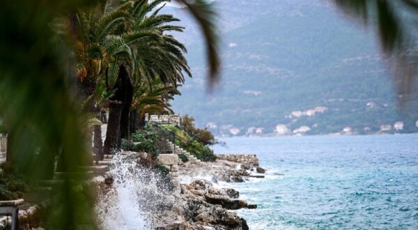 06.01.2024., Korcula- Stigla kısa i veliki valovi . Photo: Igor Soban/PIXSELL