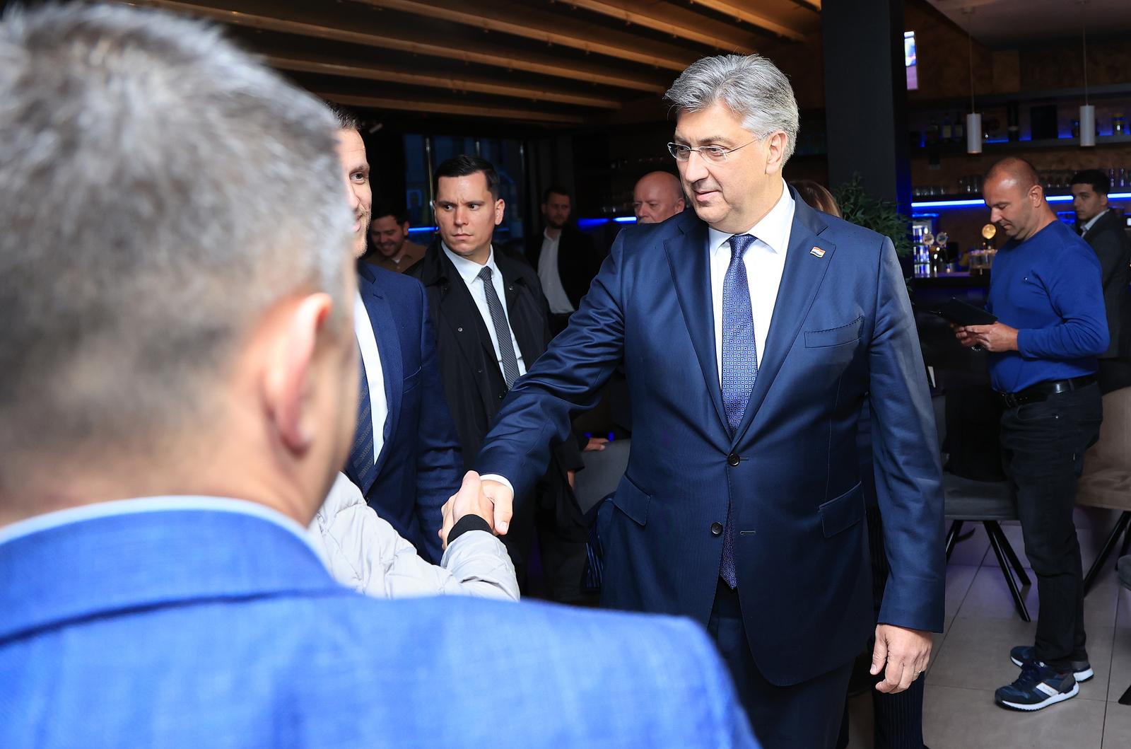 06.05.2025., Zabok - Predsjednik vlade i HDZ-a Andrej Plenkovic bio je u posjetu i druzenju s kandidatima i clanovima HDZ-a u Zaboku. Photo: Marko Prpic/PIXSELL