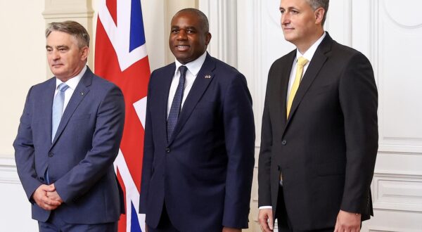 07.05.2025., Sarajevo, Bosna i Hercegovina - Clanovi Predsjednistva BiH Zeljko Komsic i Denis Becirovic sastali su se sa ministrom vanjskih poslova Ujedinjenog Kraljevstva Velike Britanije i Sjeverne Irske Davidom Lammyjem. Photo: Armin Durgut/PIXSELL