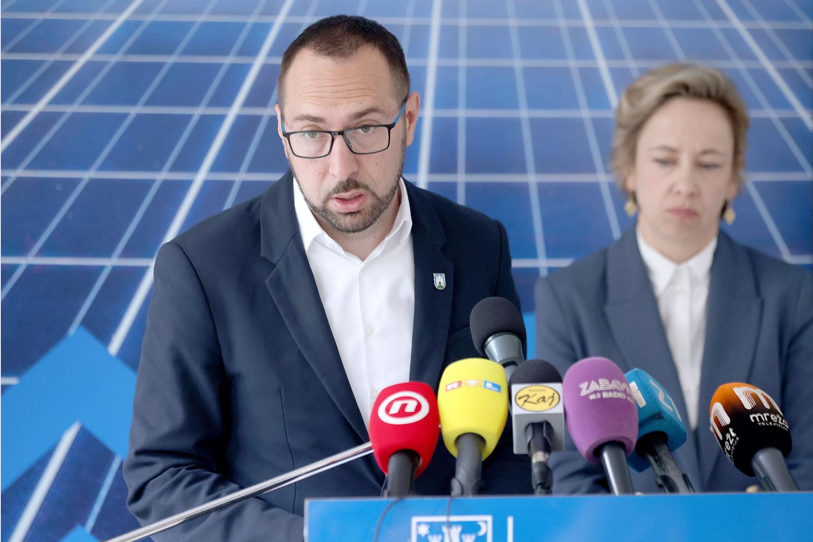 07.05.2025., Zagreb - Gradonacelnik Grada Zagreba Tomislav Tomasevic i zamjenica gradonacelnika Danijela Dolenec predstavili su danas rad Zagrebackog energetskog centra – ZEC. Photo: Patrik Macek/PIXSELL