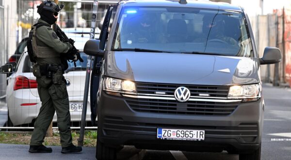07.09.2023., Zagreb - Zupanijski sud, optuzno vijece za Petra Cosica i Manuela Vidica. Dileri povezani s Darkom Saricem. Pod jakim mjerama osiguranja optuzenici su dovedeni na sud. Photo: Marko Lukunic/PIXSELL