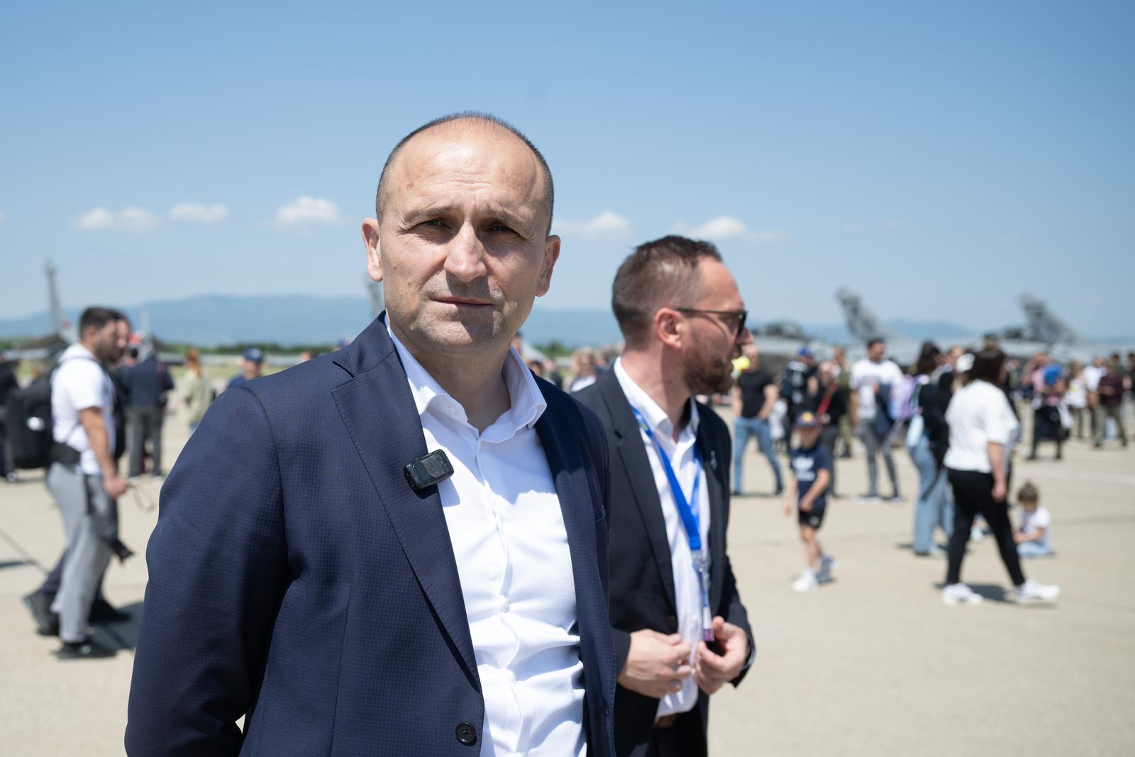 10.05.2025., Velika Gorica - Pod pokroviteljstvom Vlade Republike Hrvatske Grad Velika Gorica organizirao je dogadjanje AIRVG2025 - Zrakoplovni dan u Velikoj Gorici, zrakoplovnu priredbu koja je uz suorganizaciju Medjunarodne zracne luke Zagreb te potporu Ministarstva obrane Republike Hrvatske - Hrvatskog ratnog zrakoplovstva, odrzana na Zracnoj luci Franjo Tudjman na prostoru tzv. starog terminala. potpredsjednik Vlade i ministar obrane Ivan Anusic Photo: Davor Puklavec/PIXSELL