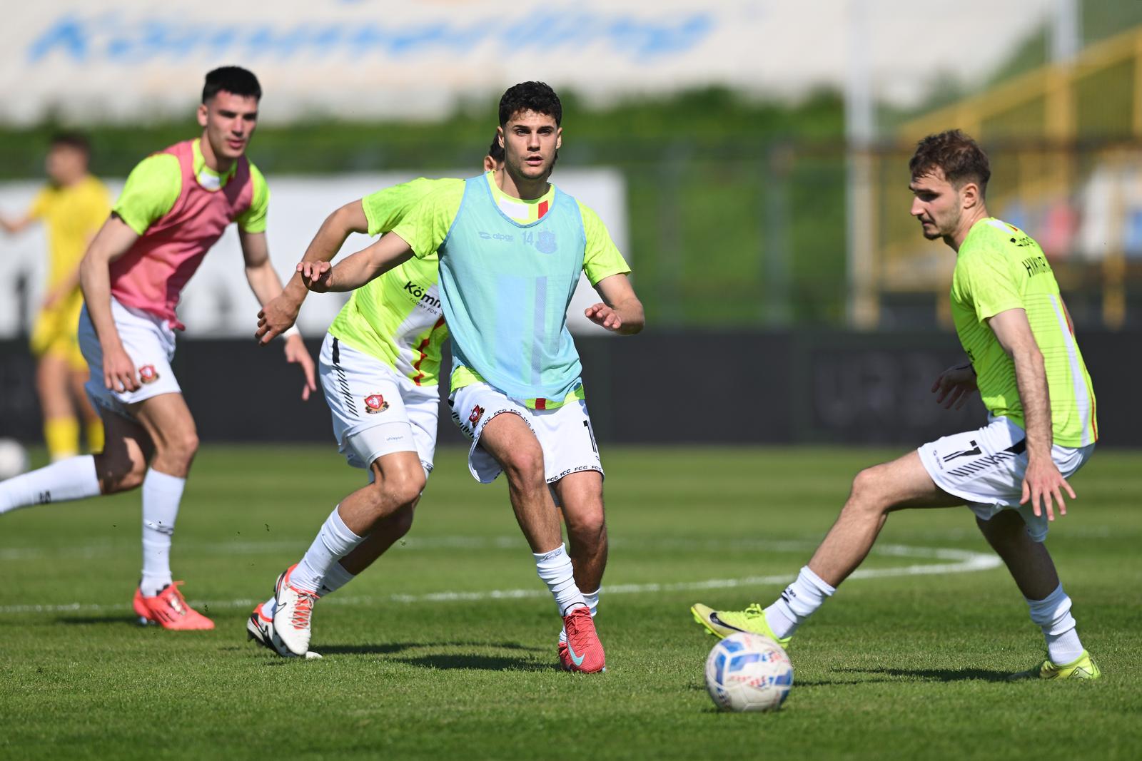 12.04.2025., Velika Gorica - SuperSport Prva HNL, 29. kolo, HNK Gorica - Nk Istra 1961. Zagrijavanje Photo: Josip Regovic/PIXSELL