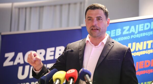 13.05.2025., Zagreb, Konferencija za medije na kojoj je Zagreb United predstavio program „Zagreb te zove“. Kandidat za gradonacelnika Zagreba Davor Bernardic, kandidatkinja za zamjenika gradonacelnika Dina Dogan i nositelj liste za Gradsku skupstinu Grada Zagreba Davor Stern.
 Photo: Emica Elvedji/PIXSELL