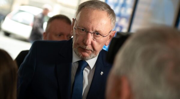 14.04.2025., GO HDZ, Zagreb - Okupljanje ispred GO HDZ-a.  Photo: Luka Antunac/PIXSELL