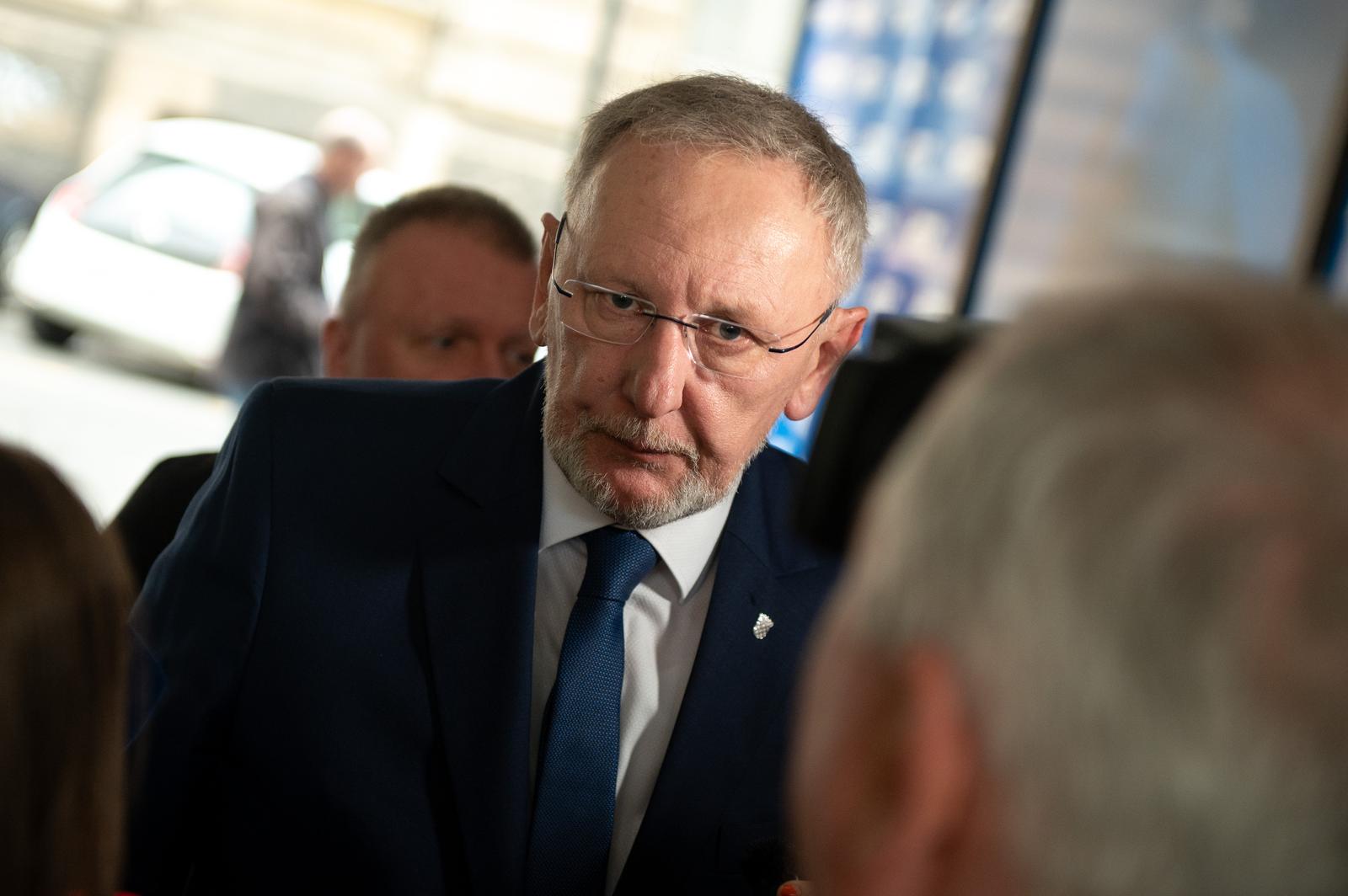 14.04.2025., GO HDZ, Zagreb - Okupljanje ispred GO HDZ-a.  Photo: Luka Antunac/PIXSELL