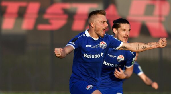 14.05.2025., Gradski stadion Ivan Kusek Apas, Koprivnica - SuperSport Hrvatski nogometni kup 2024/2025, prva utakmica finala, NK Slaven Belupo - HNK Rijeka. Slavlje nogometasa Slaven Belupa nakon pogotka Antonija Boseca za izjednacenje 1:1. Antonio Bosec i Alen Grgic Photo: Vjeran Zganec Rogulja/PIXSELL