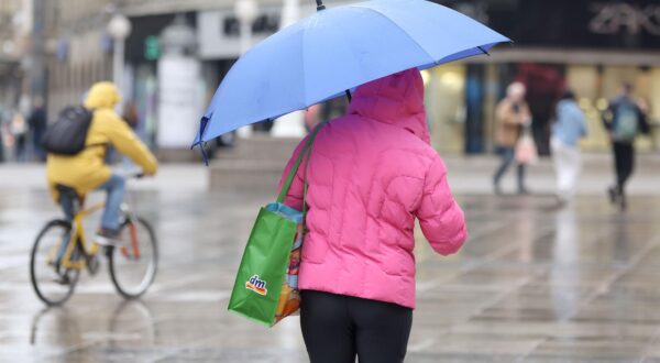 15.04.2025., Zagreb - Kisa povremeno pada diljem hrvatske. Prema prognozama toplo, ali promjenljivo vrijeme s povremenom kisom produziti ce se na veci dio tjedna. Photo: Patrik Macek/PIXSELL