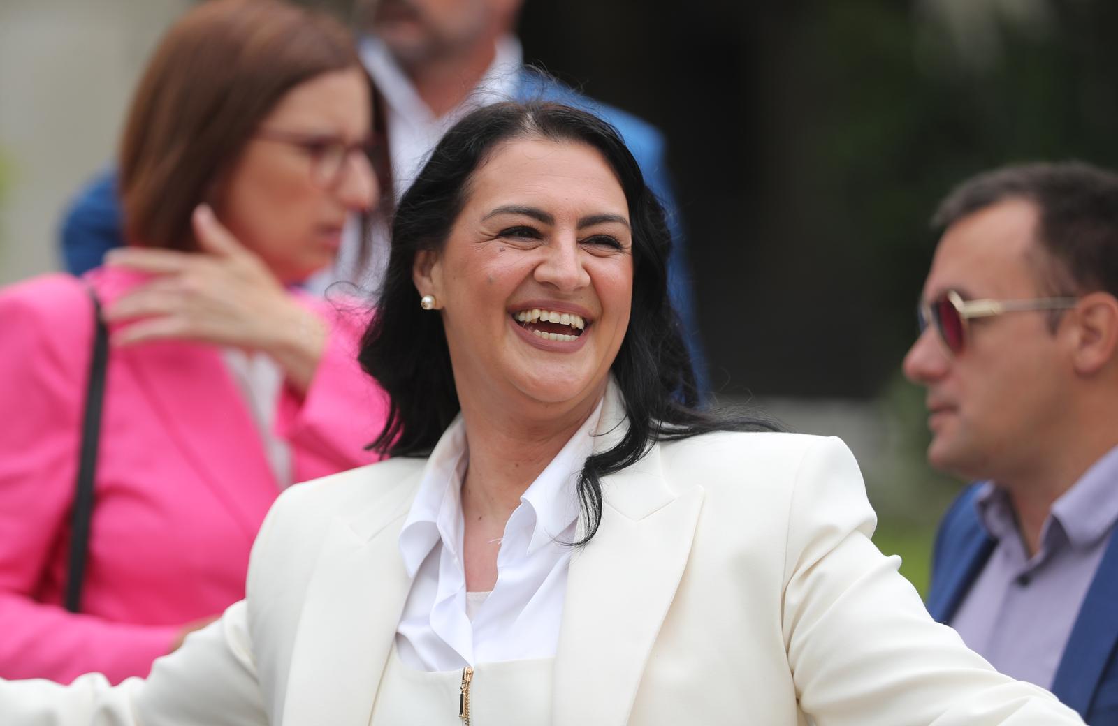 16.05.2025.,Split-Kandidatkinja za zupanicu Ivana Nincevic Lesandric i aktualni splitski gradonacelnik Ivica Puljak zajedno sa svojim sukandidatima obratili se gradjanima uoci nedjeljnih lokalnih izbora. Ivana Nincevic Lesandric Photo: Ivo Cagalj/PIXSELL