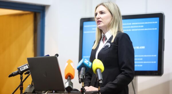 17.03.2025., Zagreb - Povodom najavljenog strajka u skolama i na fakultetima, u Ministarstvu znanosti, obrazovanja i mladih odrzana je konferencija za medije. drzavna tajnica u Ministarstvu znanosti, obrazovanja i mladih Zrinka Muzinic Bikic Photo: Slavko Midzor/PIXSELL