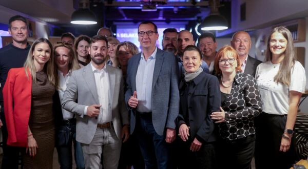 18.05.2025., Rijeka - Docek izbornih rezultata u izbornom stozeru nezavisnog kandidata za gradonacelnika Rijeke Marka Filipovica u Bacvi. Marko Filipovic Photo: Nel Pavletic/PIXSELL