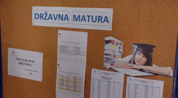 18.04.2019., Slavonski Brod -  U srednjim skolama u tijeku je ljetni rok drzavne mature. rPhoto: Ivica Galovic/PIXSELL