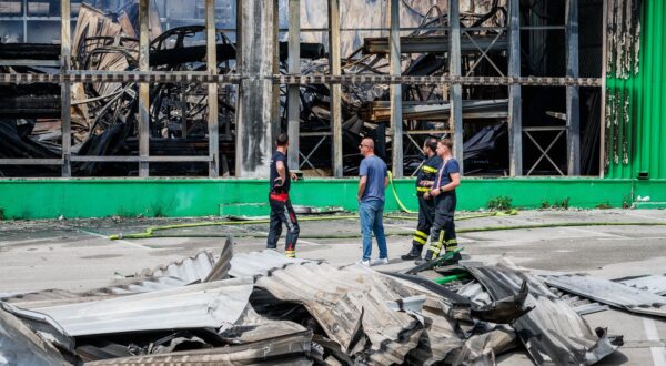 20.05.2025., Kastel Sucurac.  - Jutro nakon sto je izgorilo skladiste Pevexa. Photo: Zvonimir Barisin/PIXSELL