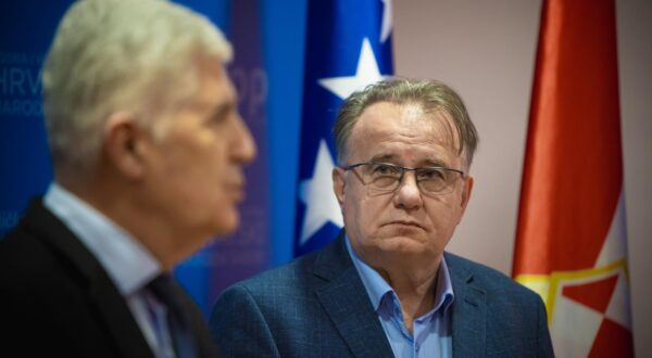 21.03.2025., Mostar, Bosna i Hercegovinap Press konferencija nakon sastanka Trojke i HDZ- BiH. Photo: Denis Kapetanovic/PIXSELL