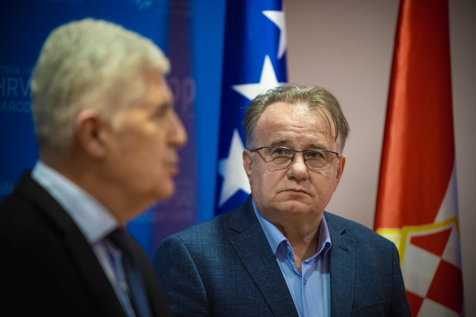 21.03.2025., Mostar, Bosna i Hercegovinap Press konferencija nakon sastanka Trojke i HDZ- BiH. Photo: Denis Kapetanovic/PIXSELL