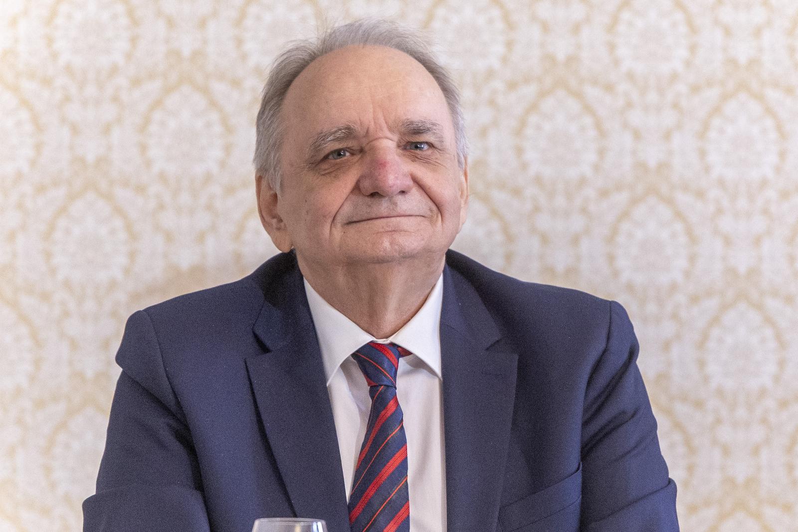 21.04.2025., Osijek - Branimir Glavas na konferenciji za medije predstavio nezavisnog kanditata za gradonacelnika Osijeka, Domagoja Bendekovica Photo: Borna jaksic/PIXSELL