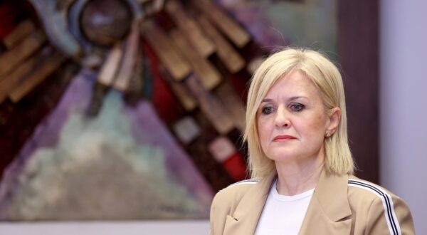 22.05.2025., Rijeka - Nezavisna kandidatkinja za gradonacelnicu Rijeke Iva Rincic odrzala je konferenciju za medije s temom prostorno planiranje kao temelj urbanog razvoja Rijeke. Photo: Nel Pavletic/PIXSELL