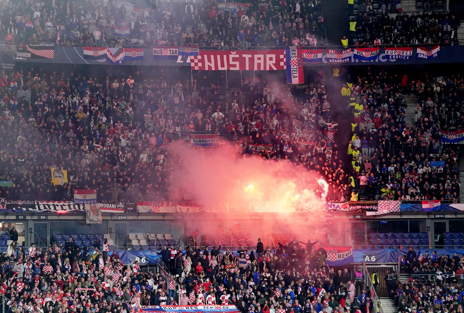 23.03.2025., Pariz, Francuska - UEFA Liga nacija, cetvrtfinale, druga utakmica, Francuska - Hrvatska. Navijaci na tribinama.  Photo: Icon Sport/PIXSELL
