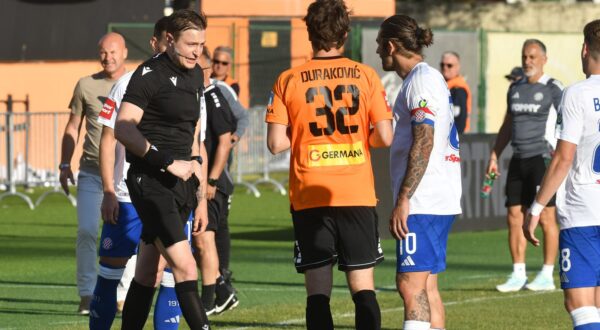 25.05.2025., stadion Subicevac, Sibenik - SuperSport HNL, 36. kolo, HNK Sibenik - HNK Hajduk. Rajko Vidovic, Ante Culina i Nash the Slash Photo: Hrvoje Jelavic/PIXSELL