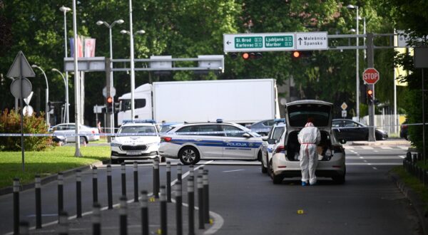 27.05.2025. Zagreb - Sinoć je oko 2:50 sati u Ulici Slavenskog u Zagrebu bačena eksplozivna naprava, zbog čega je došlo do oštećenja inventara i stakala na dva ugostiteljska objekta. U eksploziji nitko nije ozlijeđen. Photo: Davor Puklavec/PIXSELL