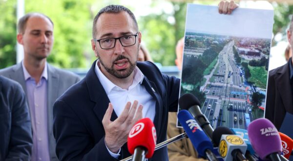 27.05.2025., Zagreb - Obilazak radova na prosirenju tramvajske zone te izgradnji prometnice na Sarajevskoj cesti. gradonacelnik Zagreba Tomislav Tomasevic Photo: Igor Kralj/PIXSELL