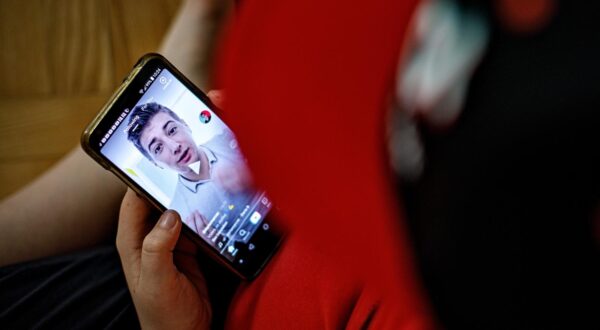 27.08.2020., Zagreb - Ilustracija aplikacije TikTok u vlasnistvu kineske tvrtke ByteDance kojoj prijeti zabrana koristenja  u SAD-u.rPhoto: Davor Puklavec/PIXSELL