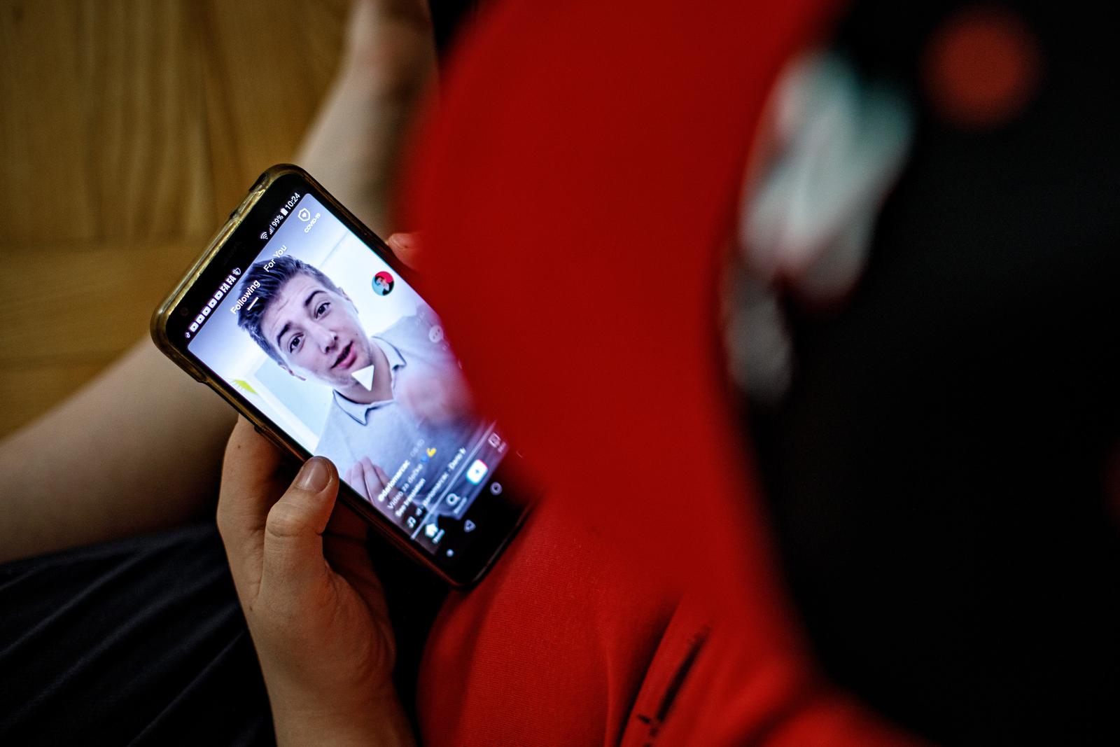 27.08.2020., Zagreb - Ilustracija aplikacije TikTok u vlasnistvu kineske tvrtke ByteDance kojoj prijeti zabrana koristenja  u SAD-u.rPhoto: Davor Puklavec/PIXSELL
