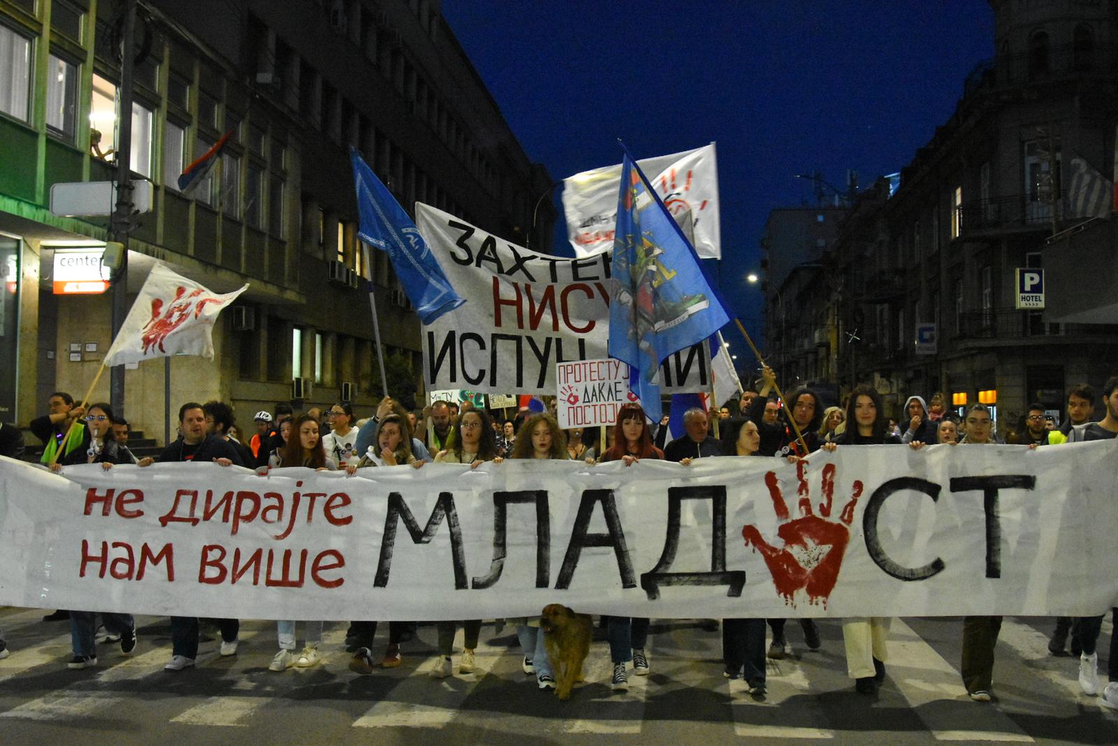 28, April, 2025, Nis - Students in blockade and citizens of Nis gathered at the intersection in front of the basic court and held a protest under the slogan "You on us, we on the streets" because of "police brutality" against students and citizens in Novi Sad. Photo: Radule Perisic/ATAImages

28, april, 2025, Nis - Studenti u blokadi i gradjani Nisa okupili su se na raskrsnici ispred osnovnog suda i odrzali protest pod sloganom "Vi na nas, mi na ulice"  zbog "policijske brutalnosti" nad studentima i gradjanima u Novom Sadu. Photo: Radule Perisic/ATAImages Photo: Radule Perisic/ATAImages/PIXSELL