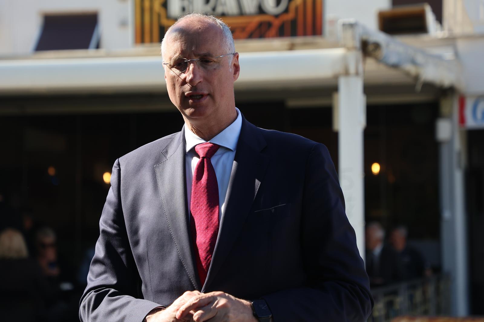29.04.2025., Split - Predstavnici stranke Centar i predstavnici Kandidata bez kompromisa predali potpise za kandidaturu Ivice Puljka za gradonacelnika Splita te listu za Gradsko vijece za nadolazece lokalne izbore. gradonacelnik Splita Ivica Puljak Photo: Ivana Ivanovic/PIXSELL