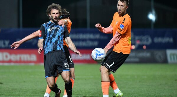 29.11.2024., stadion Varteks, Varazdin - SuperSport HNL, 15. kolo, NK Varazdin - HNK Sibenik. Mario Marina, Josip Majic Photo: Vjeran Zganec Rogulja/PIXSELL