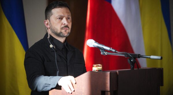 Ukrainian President Volodymyr Zelensky during the official visit of Volodymyr Zelensky and his wife Olena Zelenska to Prague. On May 4, 2025, at the Prague Castle in Prague, Czech Republic. Photo by Présidence of Ukraine via ABACAPRESS.COM Photo: ABACA/ABACA