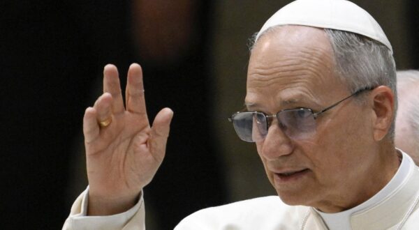 Papa Lav XIV.