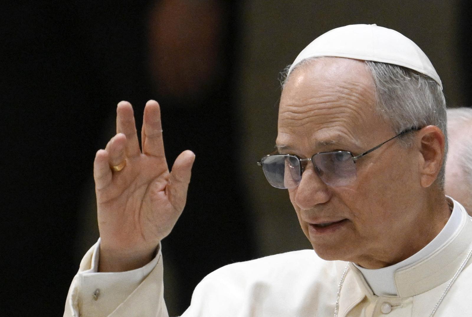 Papa Lav XIV.