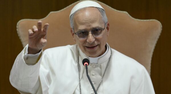 Papa Lav XIV.