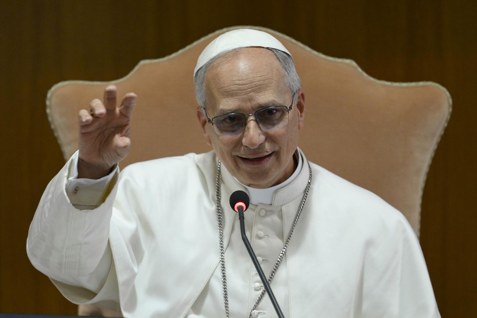 Papa Lav XIV.
