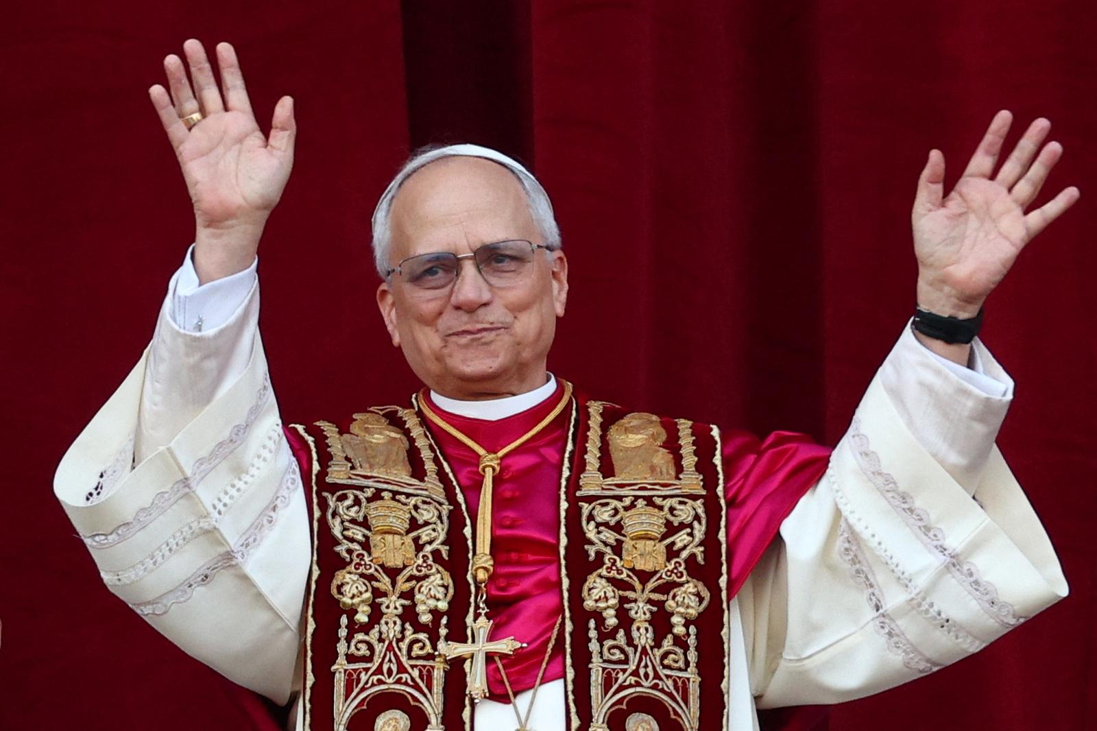 Newly elected Pope Leo XIV, Cardinal Robert Prevost of the United States appears on the balcony of St. Peter's Basilica, at the Vatican, May 8, 2025. REUTERS/Guglielmo Mangiapane Photo: GUGLIELMO MANGIAPANE/REUTERS
