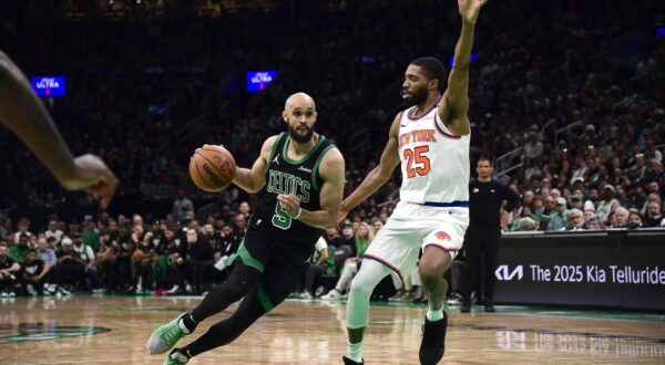 May 14, 2025; Boston, Massachusetts, USA; New York Knicks forward Mikal Bridges (25) defends Boston Celtics guard Derrick White (9) in the second half during game five of the second round for the 2025 NBA Playoffs at TD Garden. Mandatory Credit: Bob DeChiara-Imagn Images Photo: Bob DeChiara/REUTERS