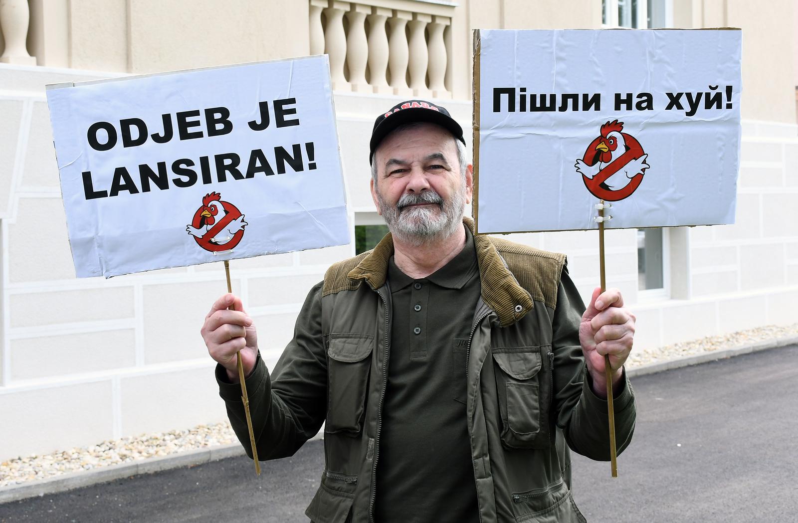 10.05.2025., Sisak - Prosvjed protiv izgradnje mega klaonice peradi i bioplinskog postrojenja tvrtke Premium Chicken Company u industrijskoj zoni Sisak Jug u Capragu. Photo: Nikola Cutuk/PIXSELL