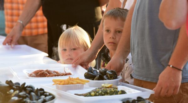 10.08.2018., Vabriga - Odrzana tradicionalna ribarska festa od pedoci (dagnji) u zaljevu Santa Marina.  rPhoto: Dusko Marusic/PIXSELL