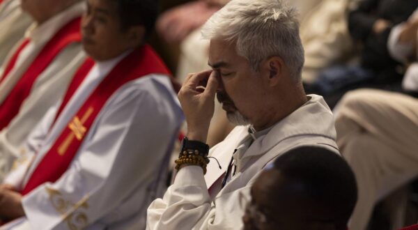 Mourning mass for late Pope Francis in St. Peter s Basilica Priests pray during a mourning mass for the Pope Francis, at the St Peters Basilica in the Vatican in Rome, Italy on May 03, 2025. The Vatican announced on the 21 of April the death of Pope Francis at the age of 88 at his residence in the Vatican s Casa Santa Marta. The conclave with gathers a College of Cardinals is due to start meeting on the 07 of May to elect the new Pope. Vatican City Vatican City Copyright: xMatrixxImagesx/xAndrexPainx Photo: IMAGO/Matrix Images / Andre Pain/IMAGOSTOCK&PEOPLE
