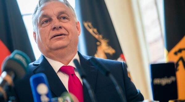19 June 2024, Baden-Württemberg, Stuttgart: Soccer, European Championships, politics: Viktor Orban, Prime Minister of Hungary, gives a welcoming speech in the New Palace. Photo: Christoph Schmidt/dpa Photo: Christoph Schmidt/DPA