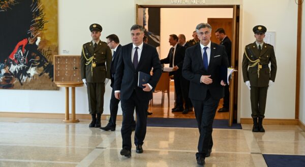 Zagreb, 23.05.2025. - Na sjednici Vijeca za obranu održanoj u petak u Uredu predsjednika Republike Zorana Milanovica razmotreni su strateški dokumenti iz podrucja obrane te su prihvaceni nacrt Strategije obrane RH, kao i nacrt Dugorocnog plana razvoja Oružanih snaga RH za razdoblje od 2025. do 2036. foto HINA/ Ured predsjednika Republike Hrvatske / Filip Glas/ tm