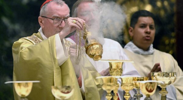 **NO LIBRI** Italy, Rome, Vatican, 2025/5/22 . Cardinal Pietro Parolin  celebrates a mass for episcopal ordination of H.E.nunzio apostolic in Belarus Monsignor Ignatius Ceffalia  at the Vatican Basilica , Photograph by ALESSIA GIULIANI  / Catholic Press Photo (Photo by ALESSIA GIULIANI / ipa-agency.net/IPA/Sipa USA) Photo: IPA/SIPA USA
