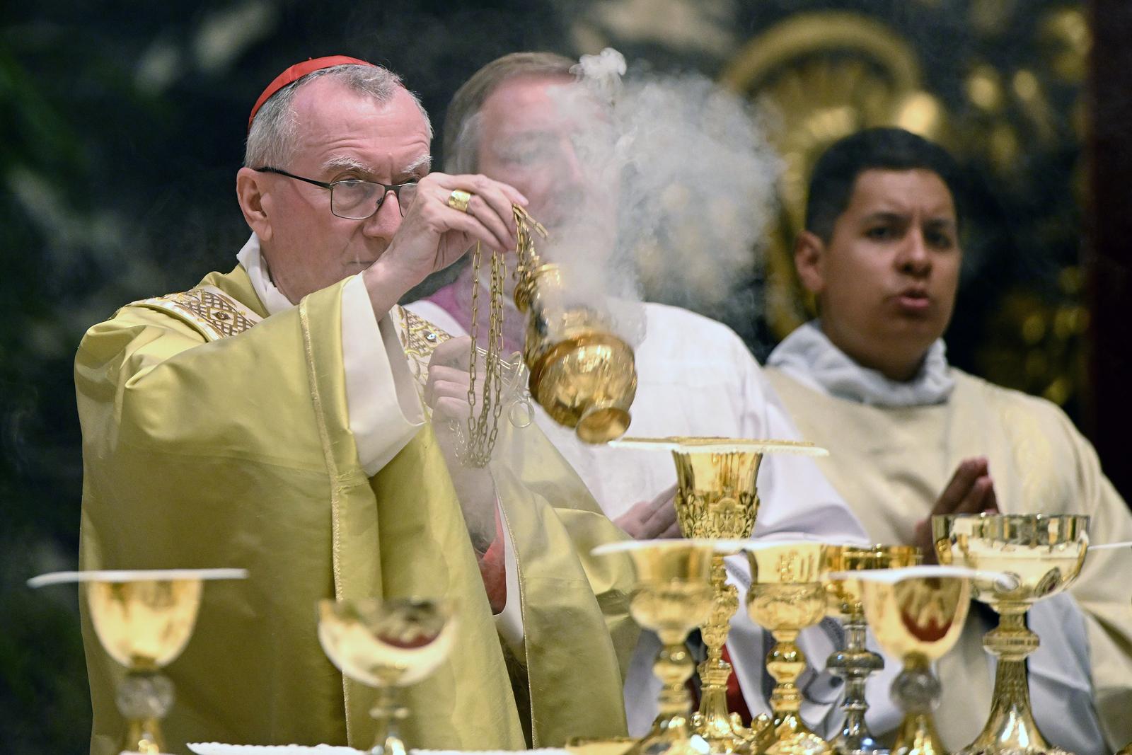 **NO LIBRI** Italy, Rome, Vatican, 2025/5/22 . Cardinal Pietro Parolin  celebrates a mass for episcopal ordination of H.E.nunzio apostolic in Belarus Monsignor Ignatius Ceffalia  at the Vatican Basilica , Photograph by ALESSIA GIULIANI  / Catholic Press Photo (Photo by ALESSIA GIULIANI / ipa-agency.net/IPA/Sipa USA) Photo: IPA/SIPA USA