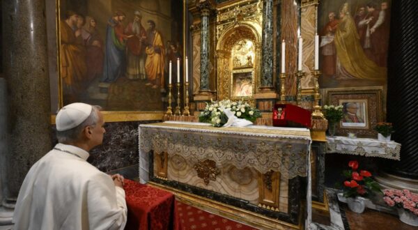 epa12089353 A handout photo made available by the Vatican Media shows Pope Leo XIV during his visit to the Sanctuary of the Mother of Good Counsel in Genazzano, near Rome, Italy, 10 May 2025. Cardinal Robert Francis Prevost was elected to become Pope Leo XIV by the conclave at the Vatican on 08 May 2025.  EPA/VATICAN MEDIA HANDOUT HANDOUT EDITORIAL USE ONLY/NO SALES