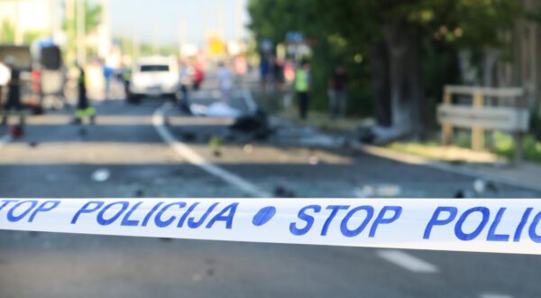 08.07.2017., Kosute - Policijski ocevid na mjestu prometne nesrece u kojoj su poginule tri osobe kada su se sudarila dva motocikla i kamion. Photo: Ivo Cagalj/PIXSELL